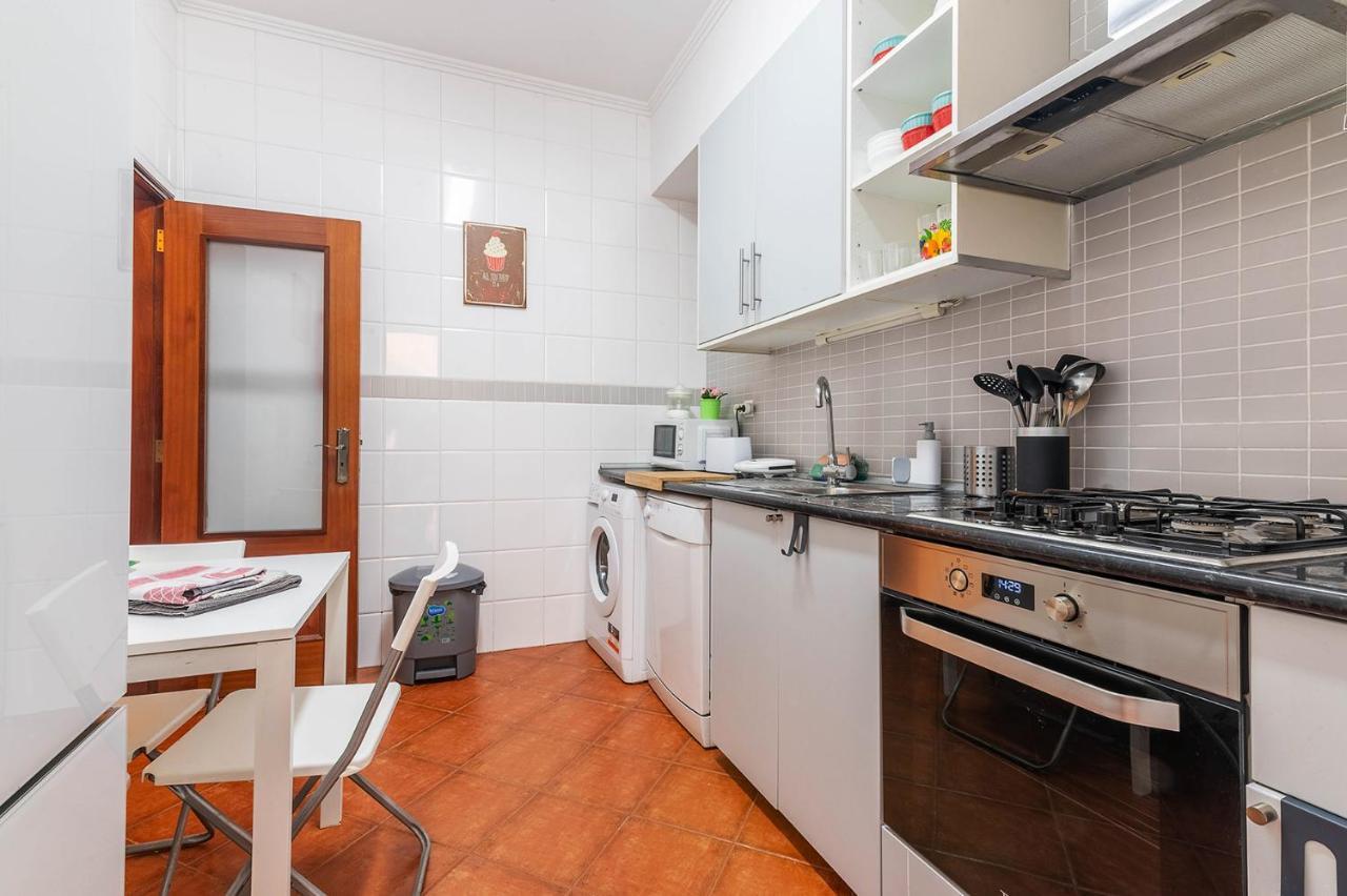 Alm- Spacious. Sunny. Patio. Quiet Area. Fast Wifi Lisboa Exterior foto