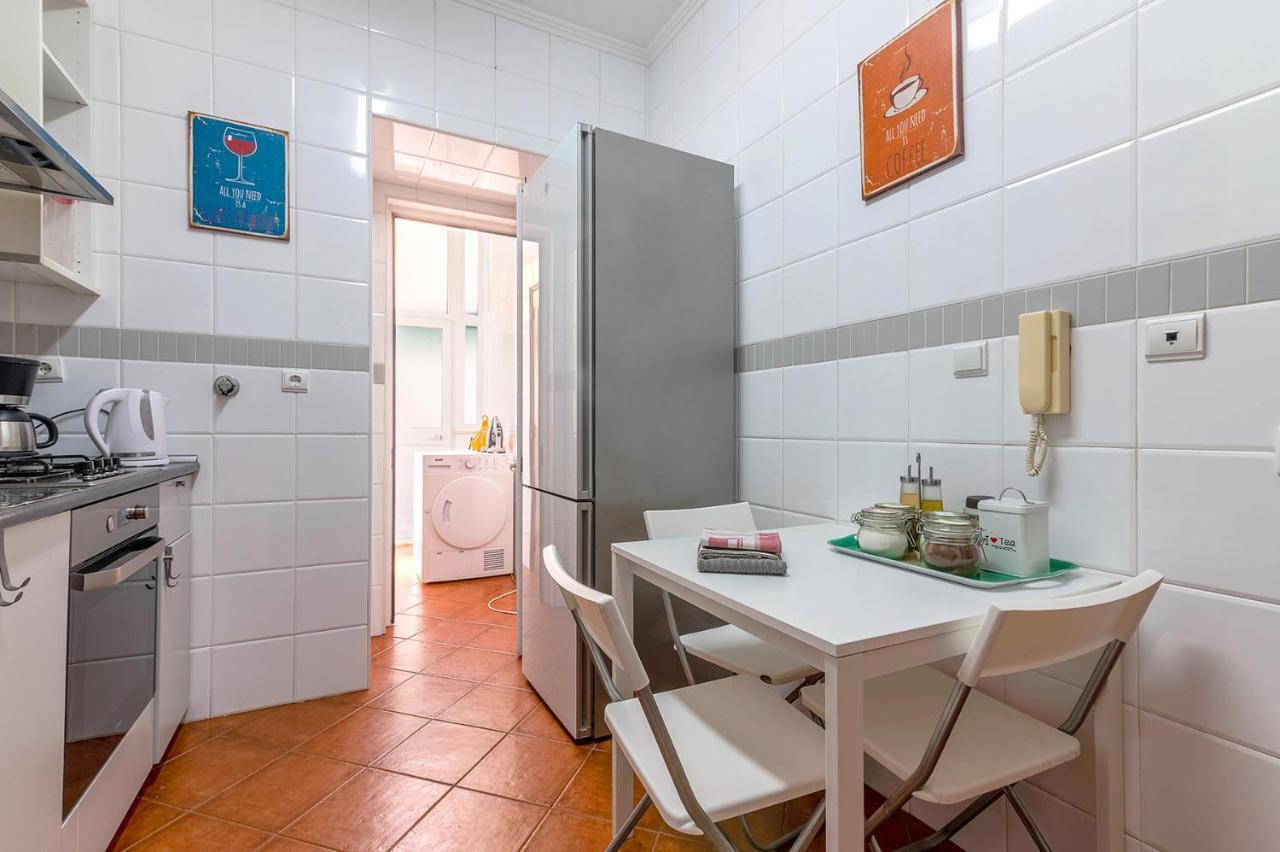 Alm- Spacious. Sunny. Patio. Quiet Area. Fast Wifi Lisboa Exterior foto