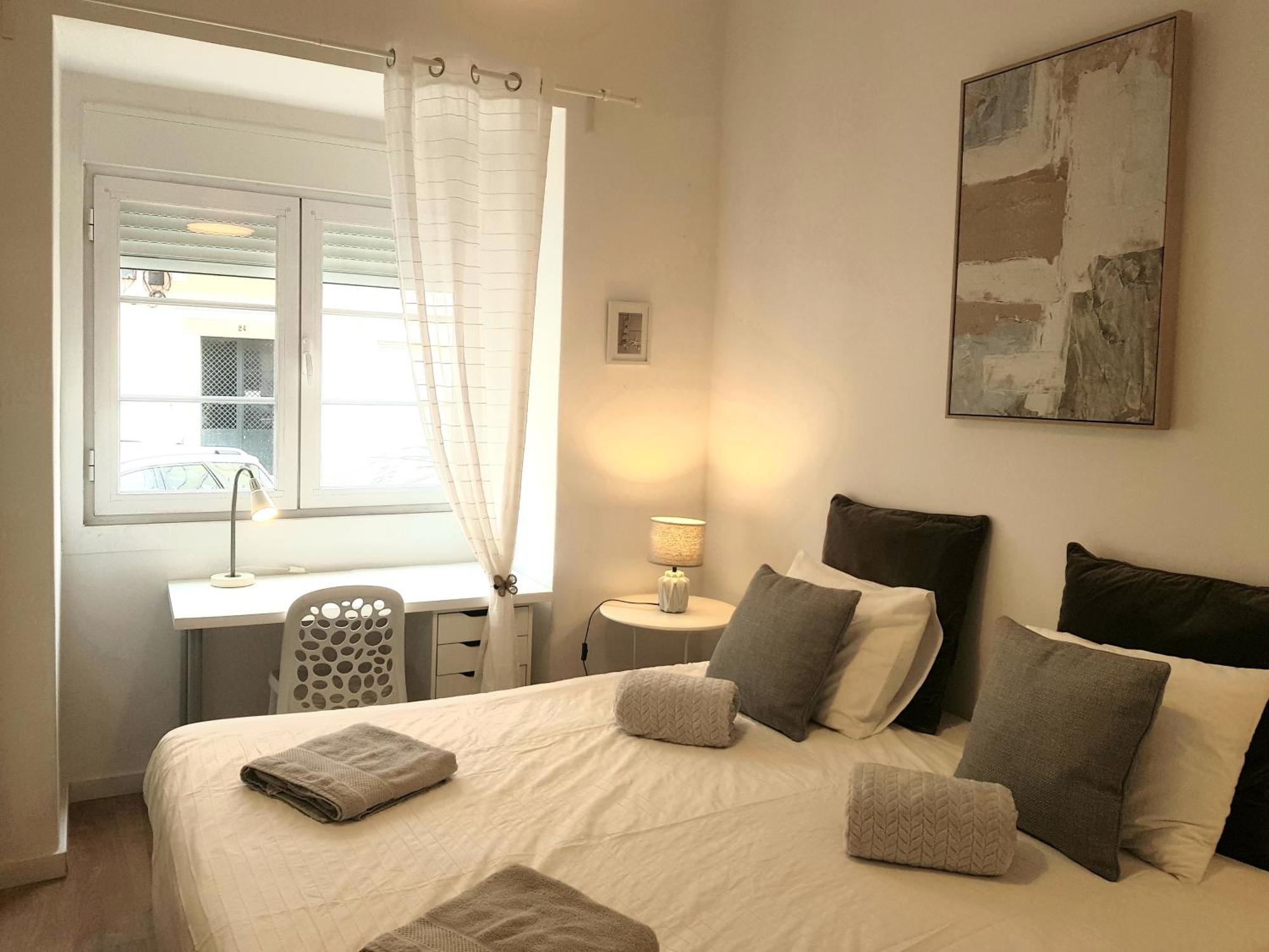 Alm- Spacious. Sunny. Patio. Quiet Area. Fast Wifi Lisboa Exterior foto