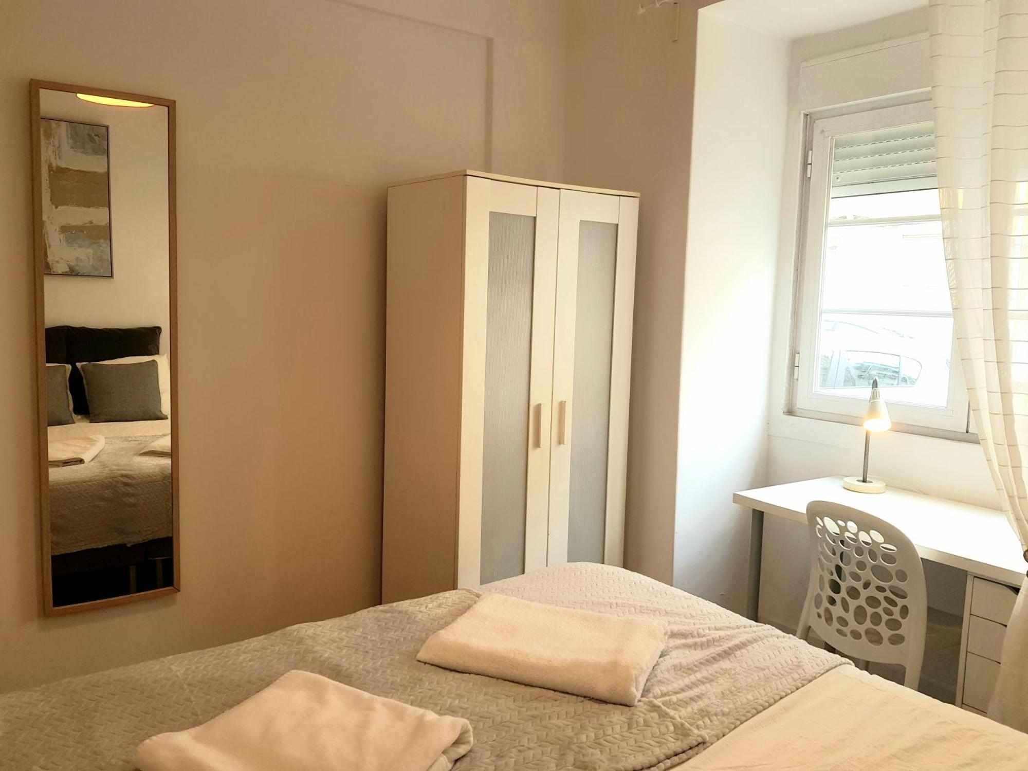 Alm- Spacious. Sunny. Patio. Quiet Area. Fast Wifi Lisboa Exterior foto